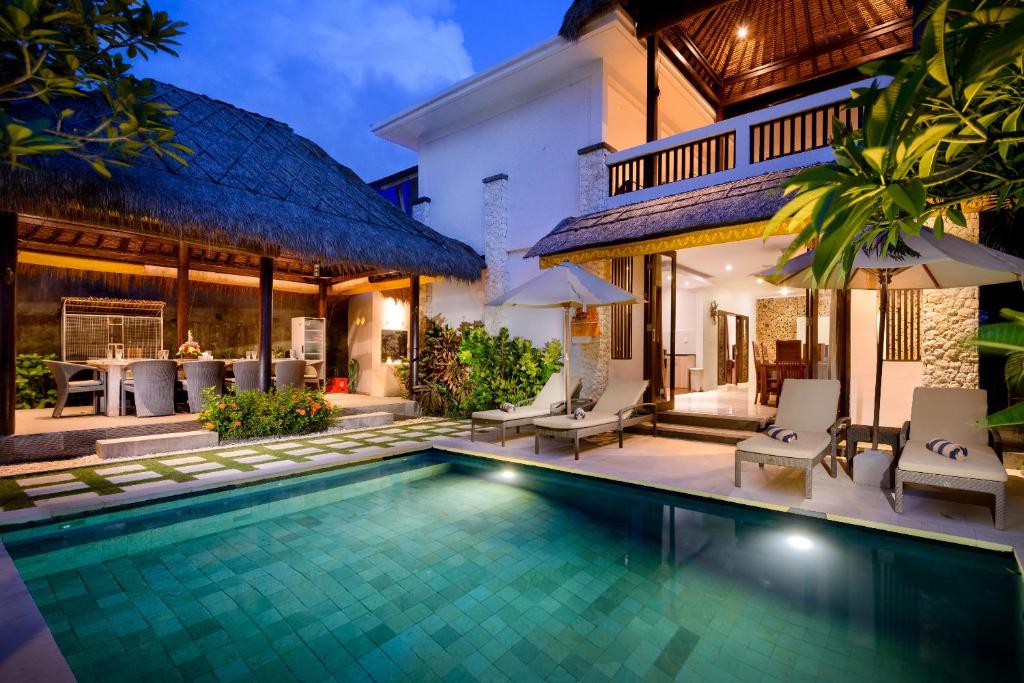 Coconuts Villa Balangan Beach photo