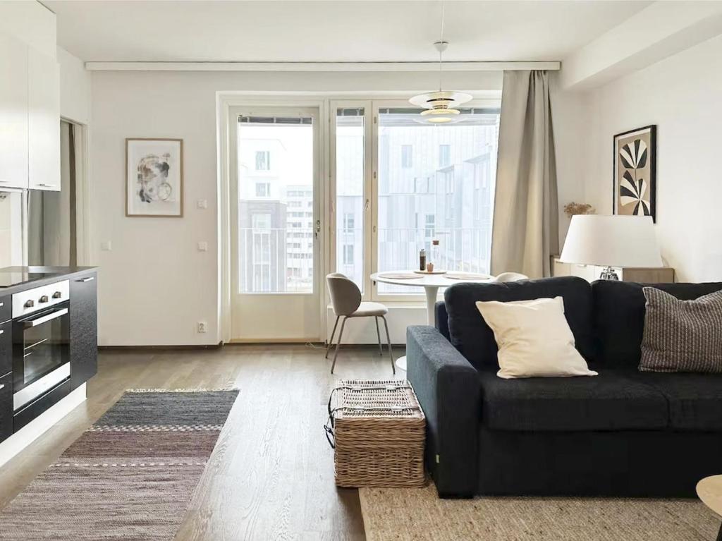 Penthouse with private sauna, large balcony, AC, Helsinky