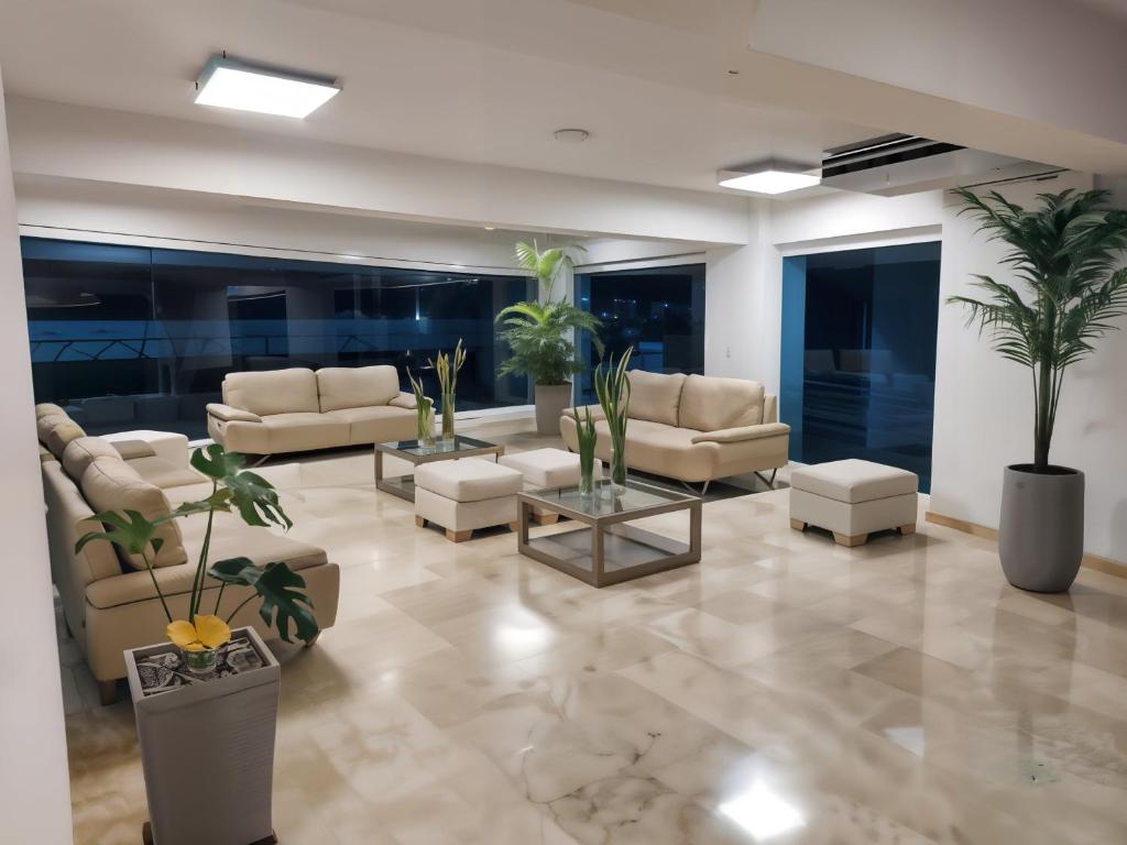 Un espacio sofisticado en medio de El Laguito Edificio Poseidon del Caribe - 5