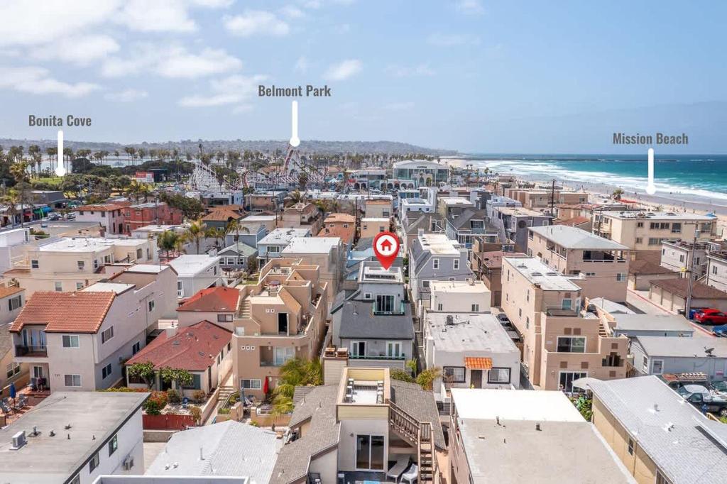 Steps From the Beach & Belmont, San Diego