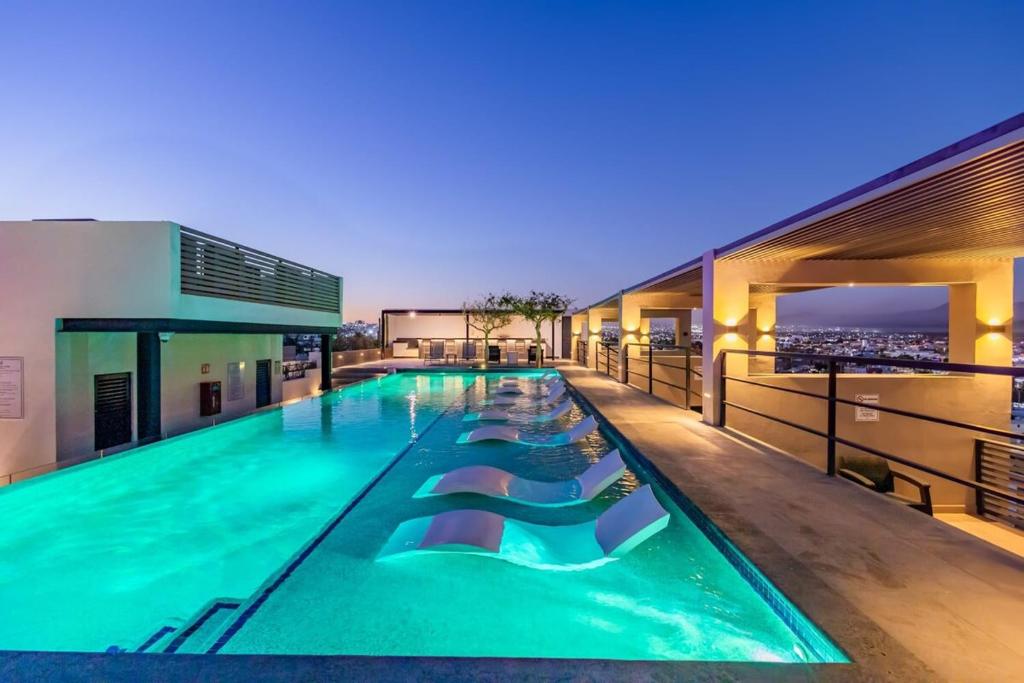 Cabo Penthouse Rooftop Pool Walk to Marina - 1