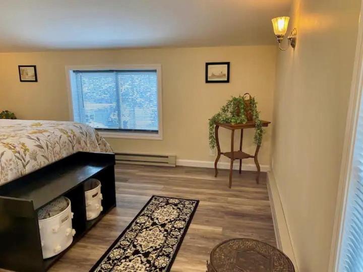 Clayton Dahlia Retreat, Clayton