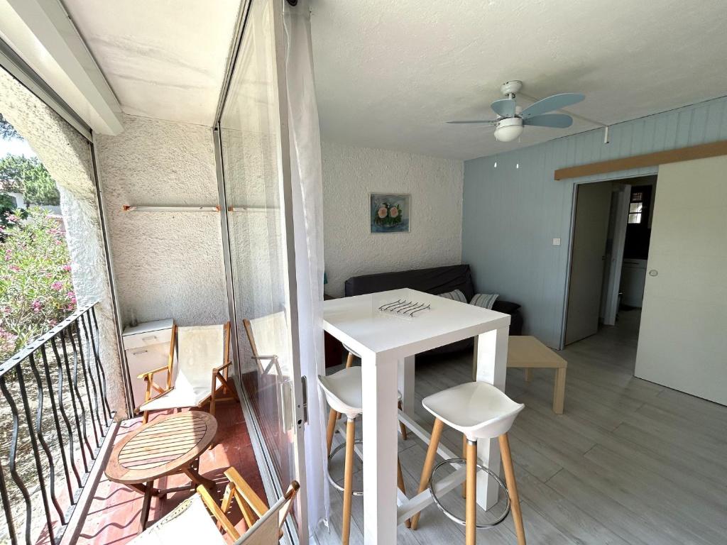 Studio cosy à 150m de la plage, 4 personnes - FR-1-837-14 - 2