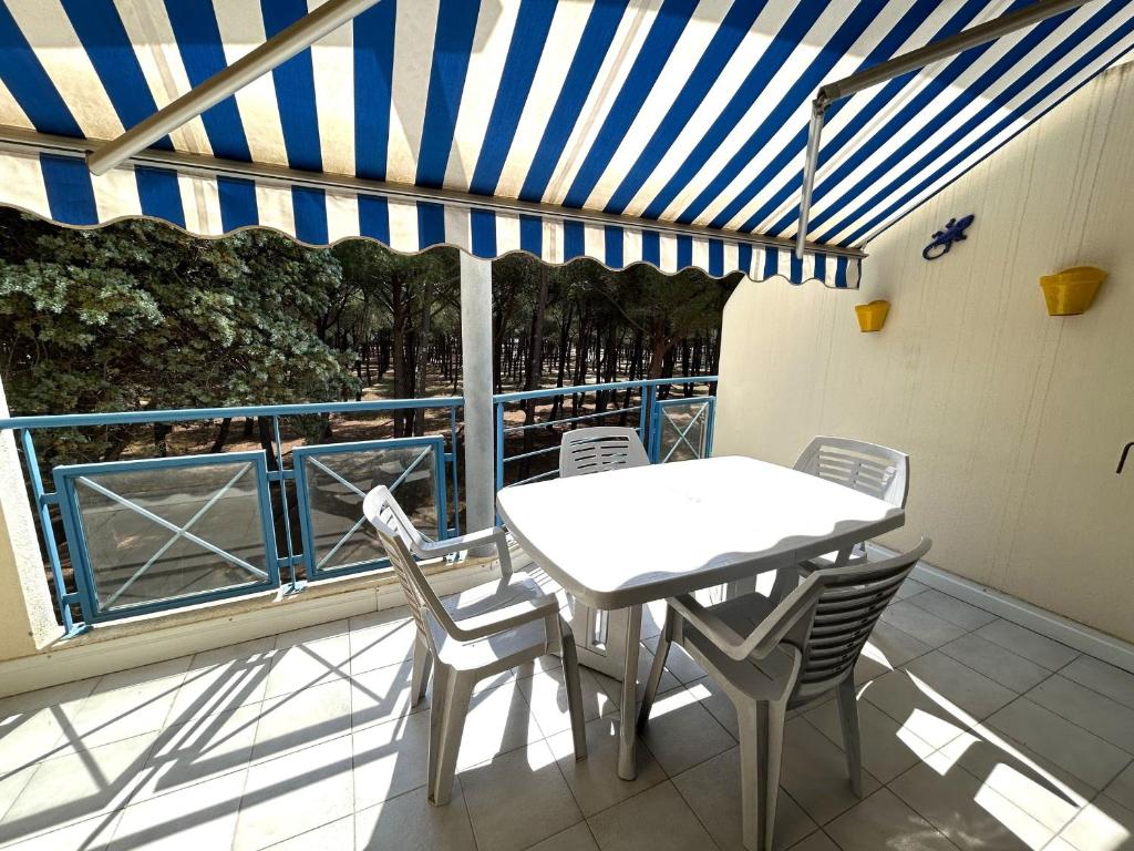 Appartement 4/5 pers avec terrasse et piscine - FR-1-837-13 - 1