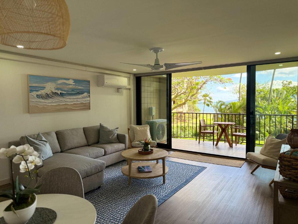 Luxe Oceanfront Escape, Ocean Views with AC Comfort, Kahana