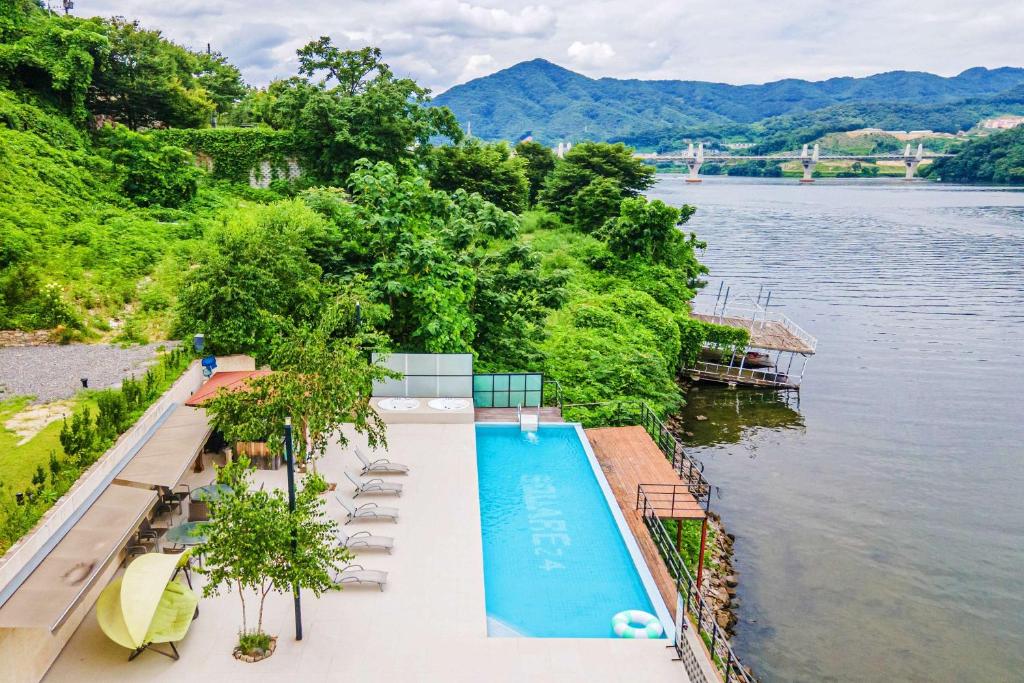 Gapyeong Pension The Square 24 Spa Pension