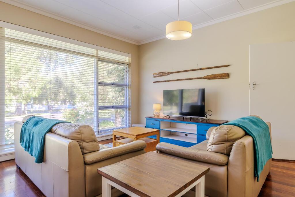 Emu Point Beach Cottages - by the BnB Collection, Emu Point