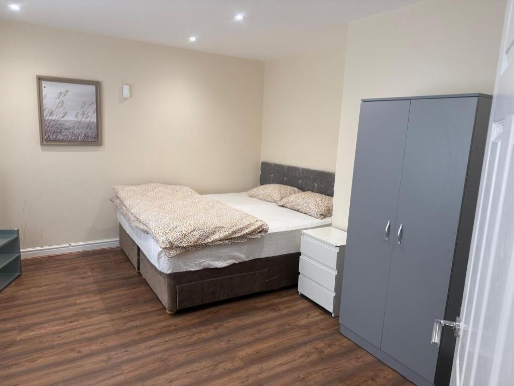 Jared Integrated Apartment, Harwood