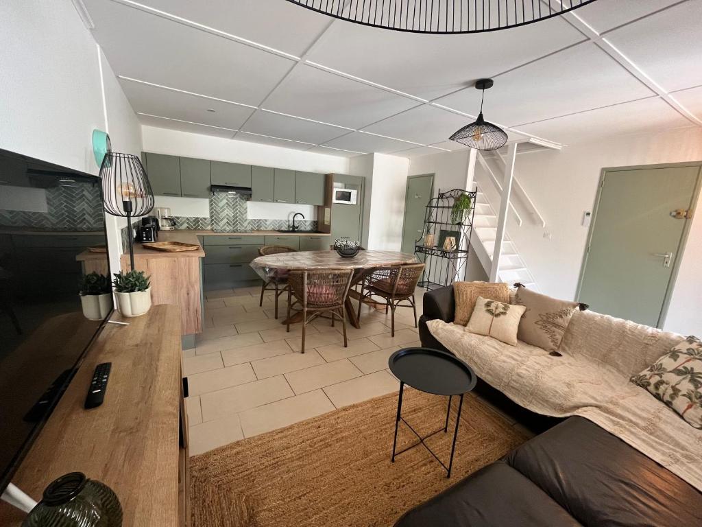 Domaine de vacances 600m de la plage villa climatisee 3 chambres 6 couchages terrasse WIFI animations et piscines en supplement LRPDSD7 - 3