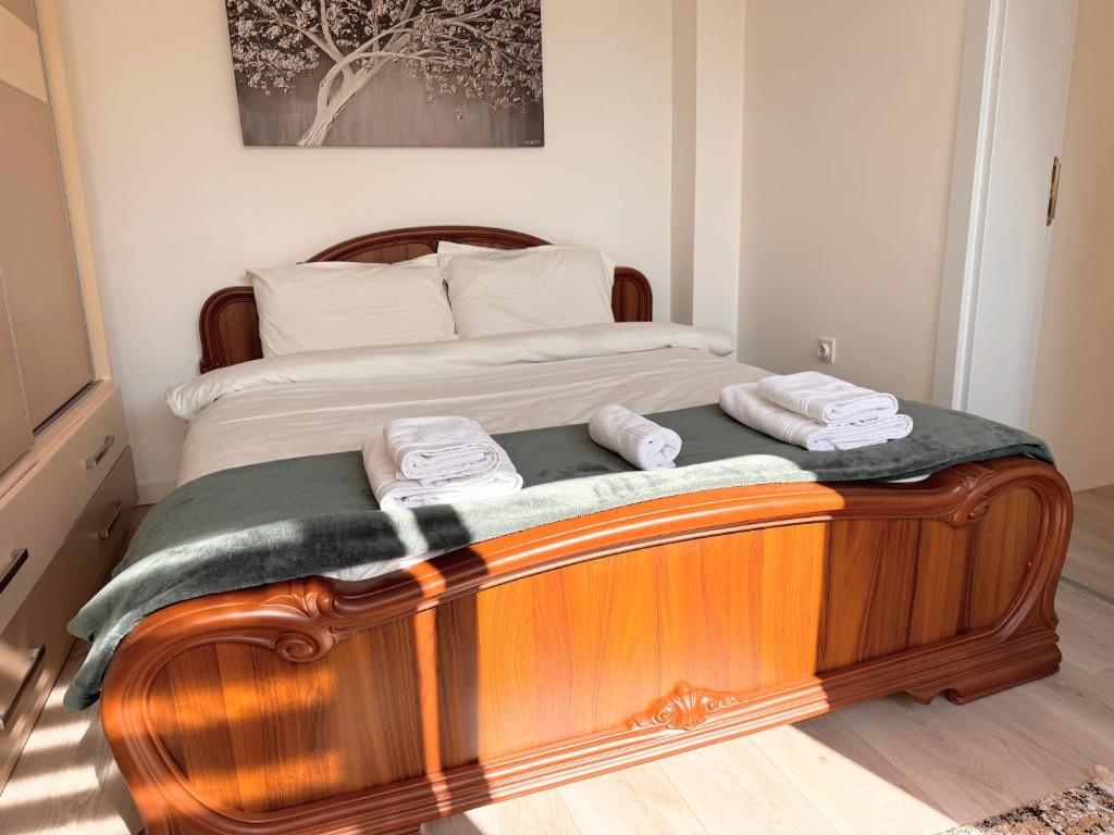 G's Place, Priština