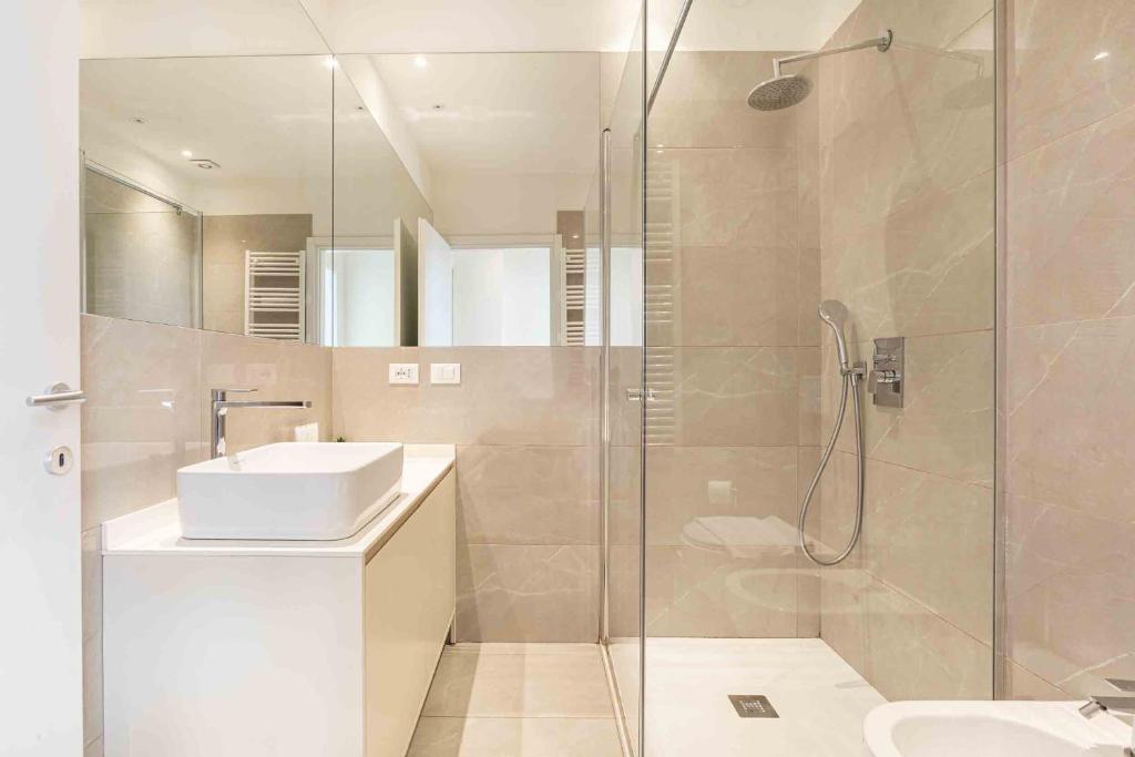Cute and Central Duomo Apartment - Red - 5