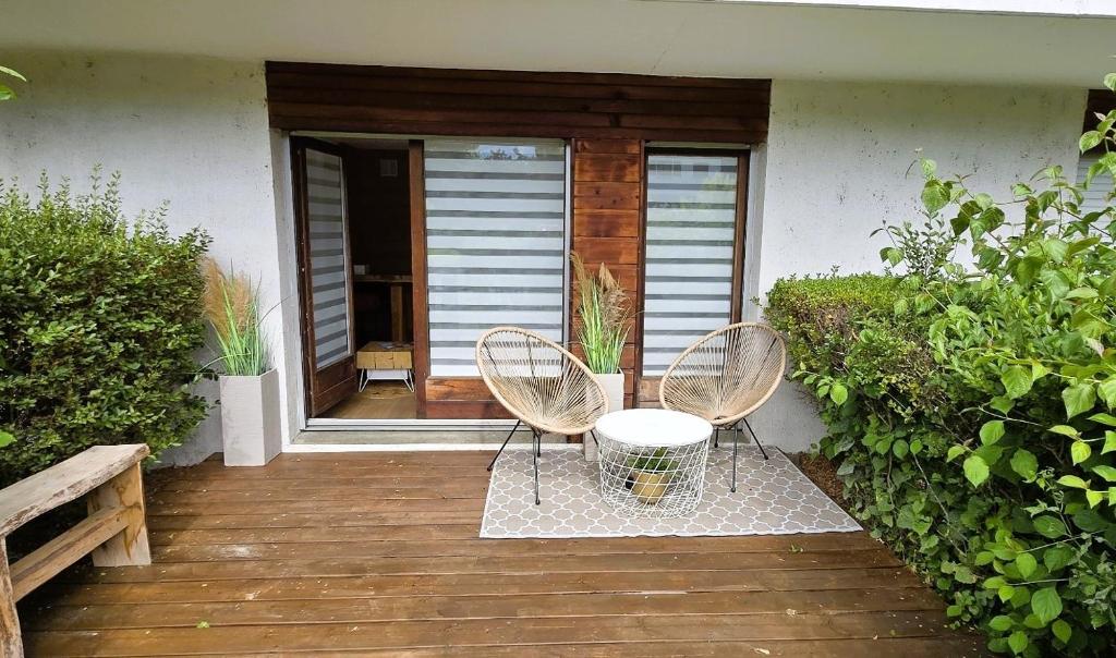Joli studio avec terrasse - 2