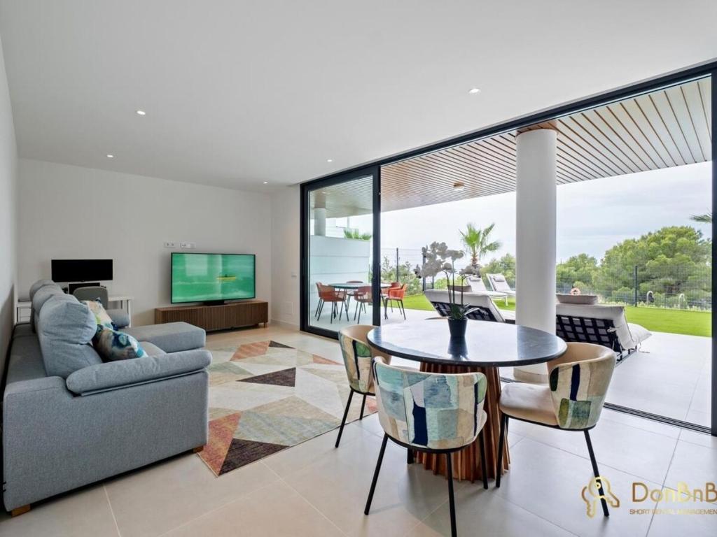 Sea view apartment with garden in Fuengirola, Fuengirola