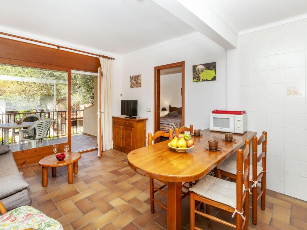 Apartment Melis II M7 Playa de Pals by Interhome - 2