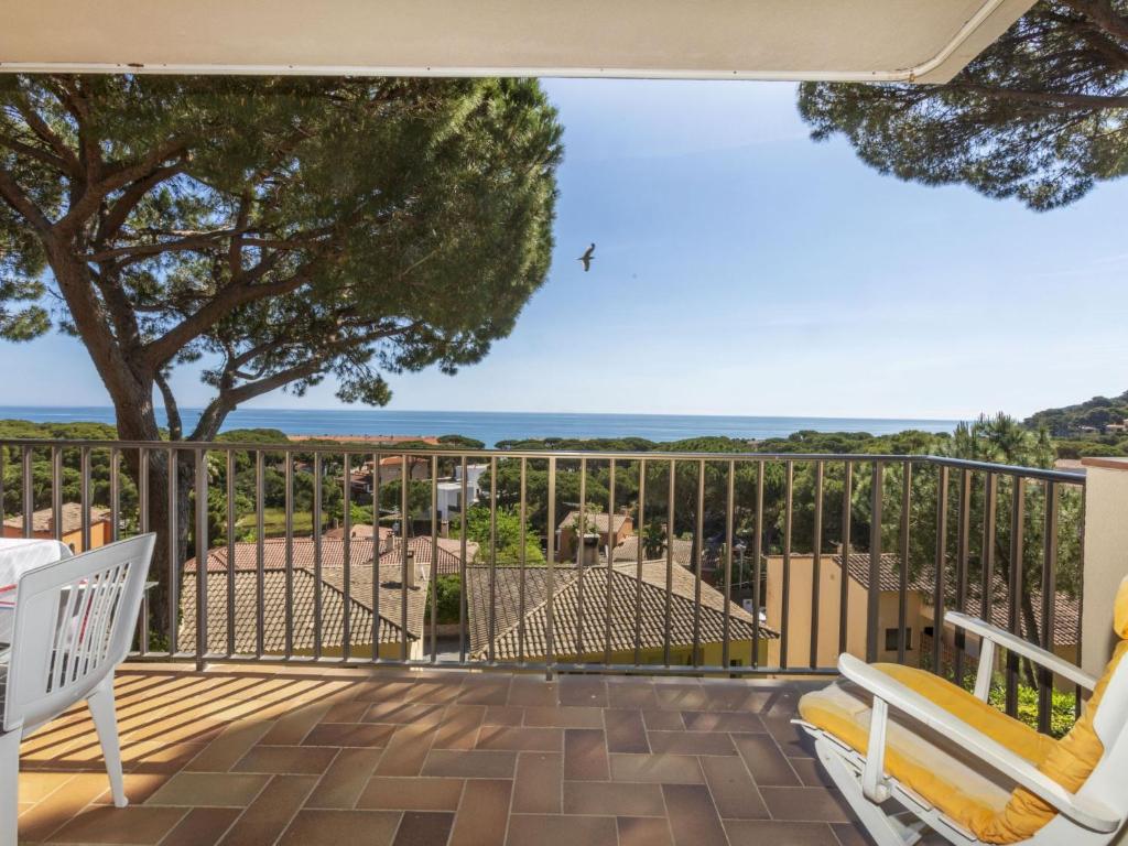 Apartment Melis II M5 Playa de Pals by Interhome - 2