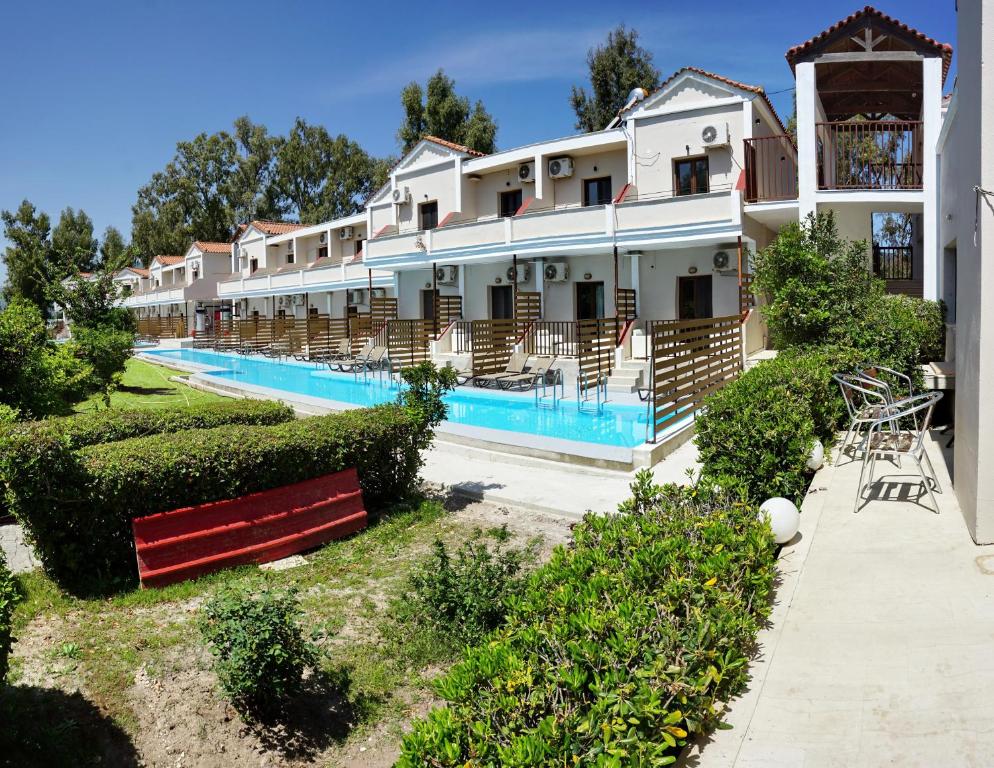 Pasiphae Hotel — Hotel building in Skala Kallonis, North Aegean