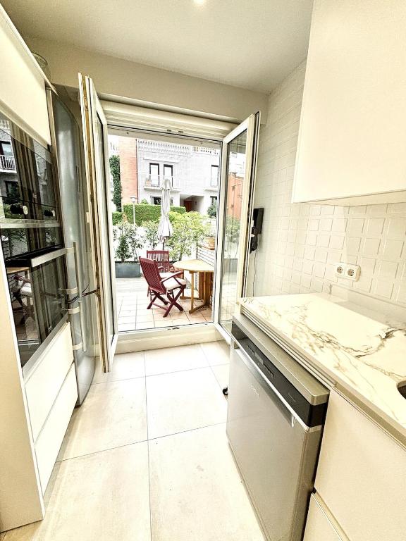 Apartamento con estilo con estacionamiento gratuito - 4