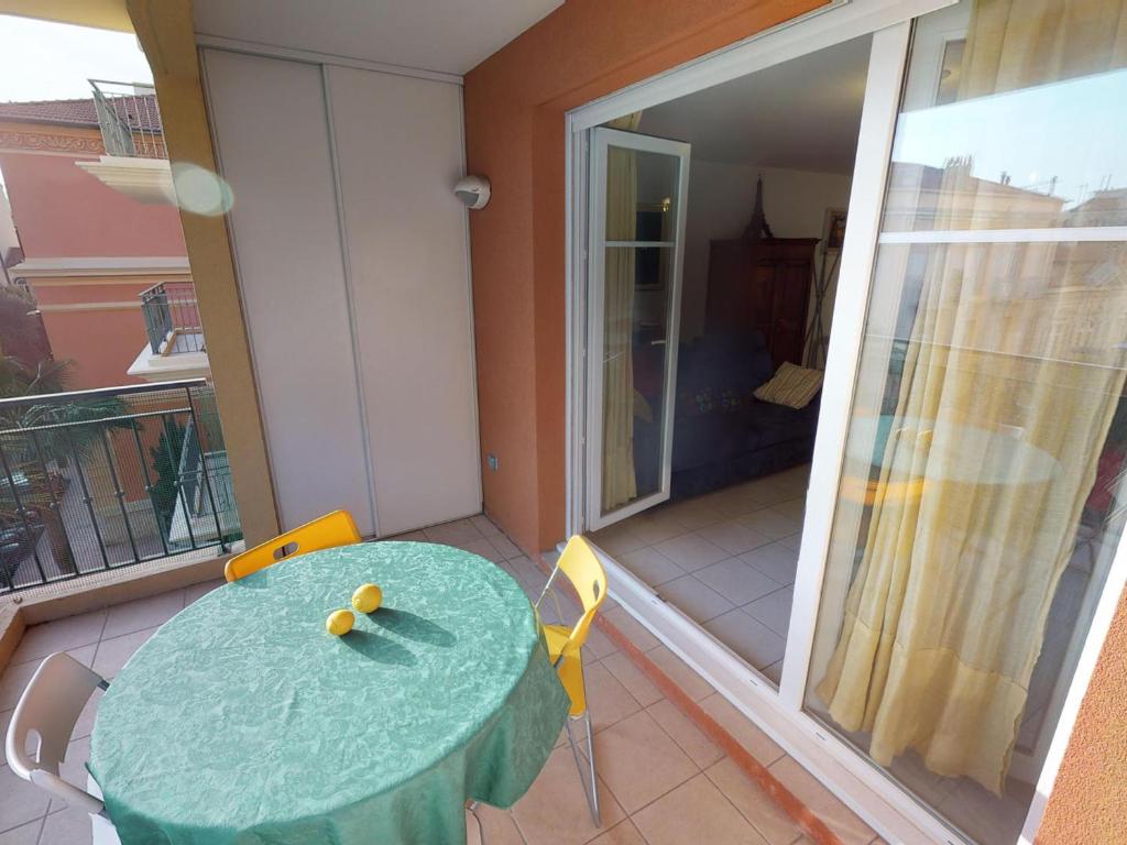 Spacieux 3P en Centre-ville de Menton, Terrasse, Parking, Wifi Gratuit, Proche Plage - FR-1-196-270 - 1