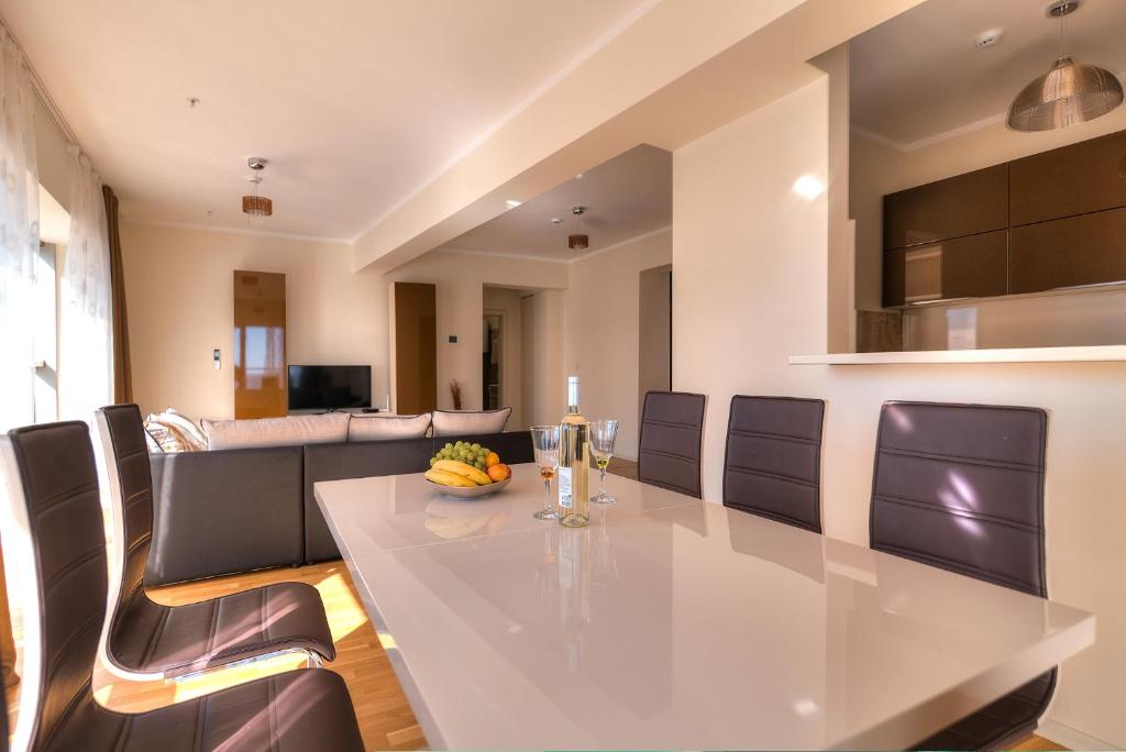 Sea View Apartments MonteBook - 3