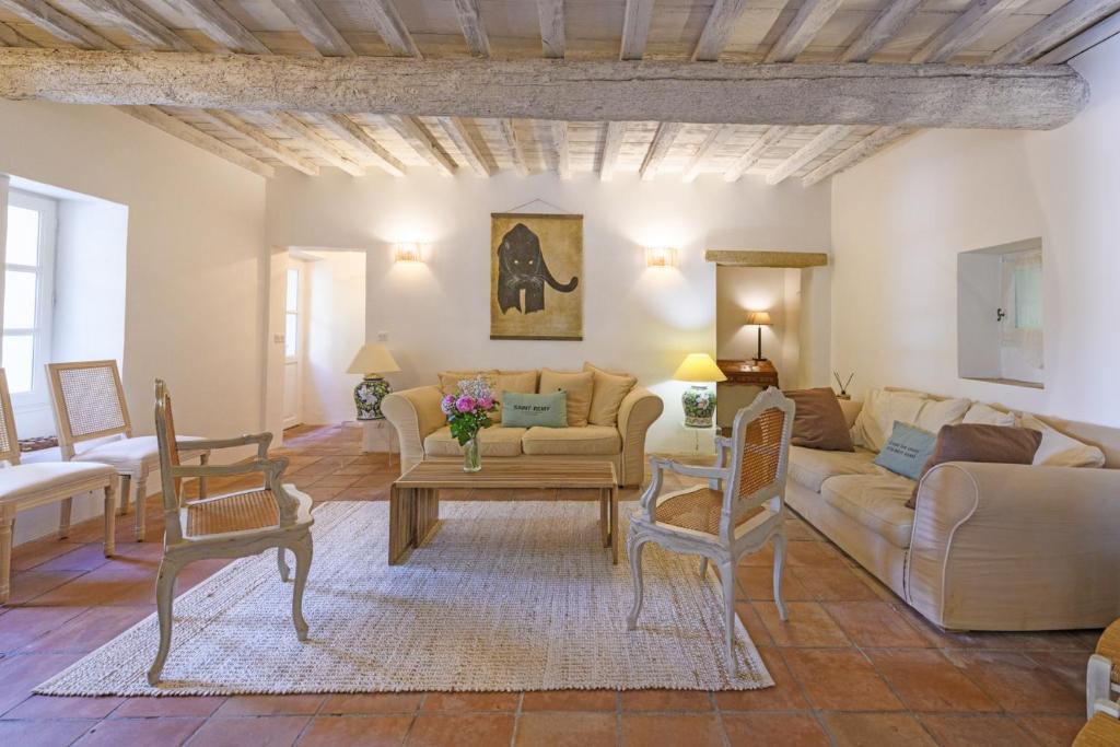 Mas La Thèbaïde, Paradou