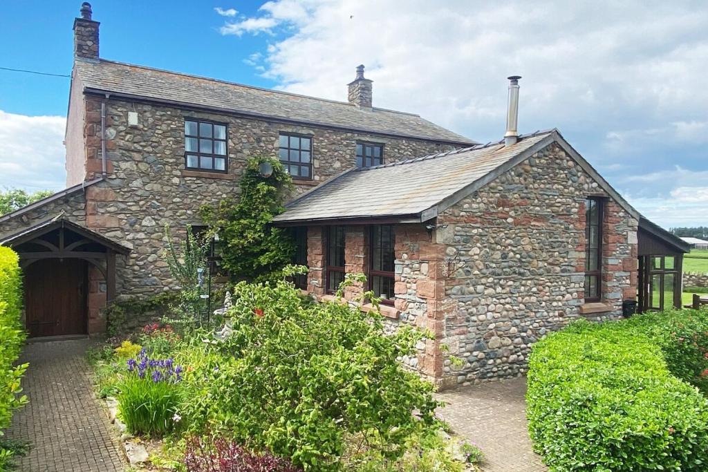 Unique schoolhouse in the peaceful Western Lakes, Bootle