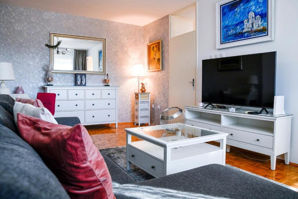 Traveler's Choice at New Belgrade - 1