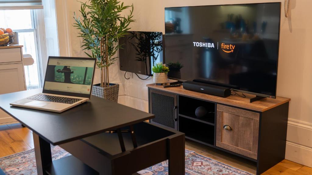 Select SA - Queens Terrace, Reading