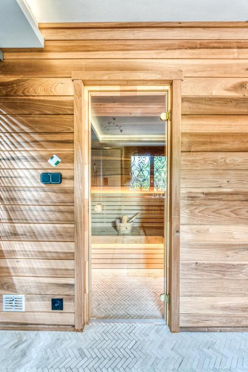 Sauna Bain Nordique Cinéma Vue Montange - 4