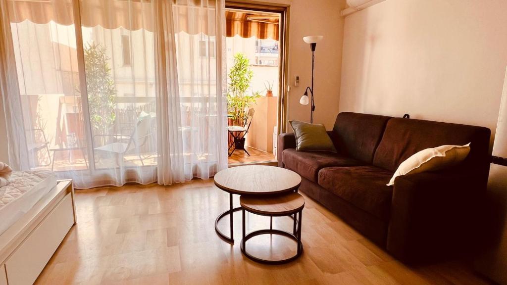 Studio spacieux avec terrasse, à 150m de la plage - 1