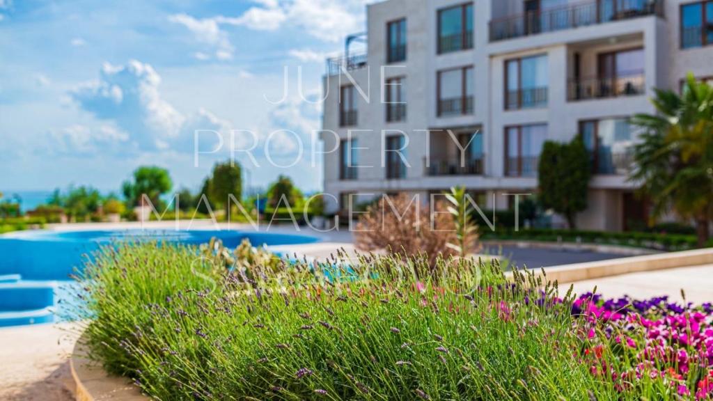 June Sea view Studio Apartment, Burgas