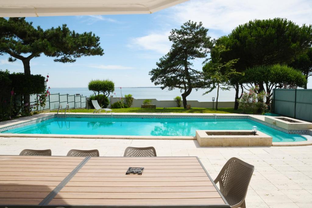 Villa avec piscine chauffée et magnifique vue mer - 4