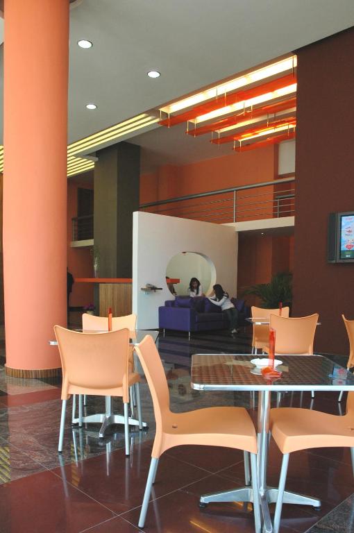 Shared lounge/TV area, Suite Hotel Chrome in Beirut