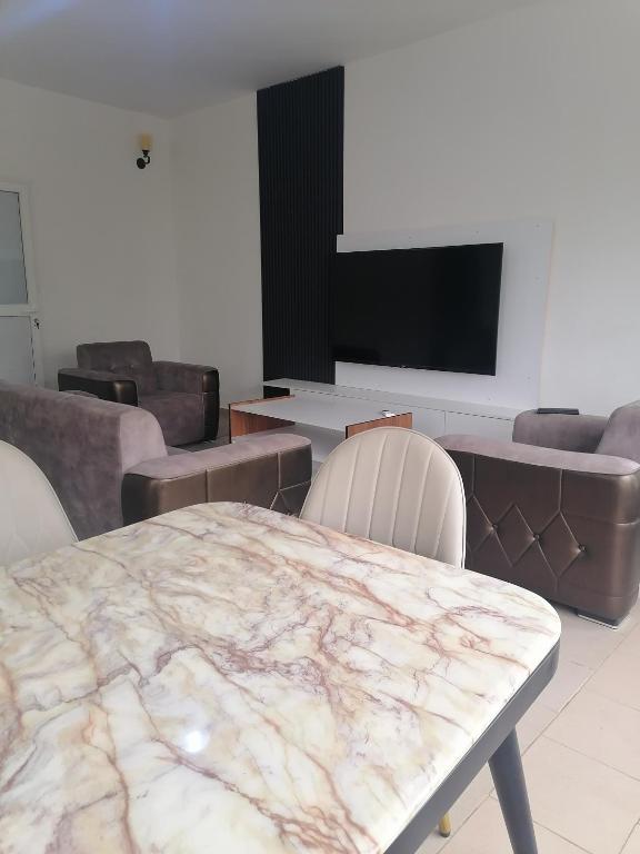 Champs Fleury 2, Dakan