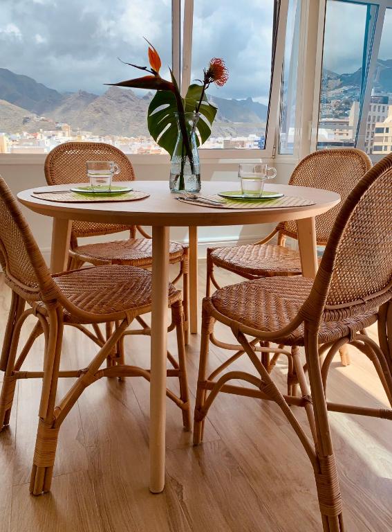 Ático con Terraza, Vistas Panorámicas y Parking - 3