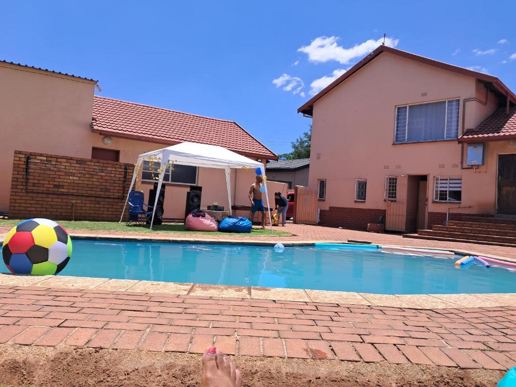 Hideaway, Roodepoort