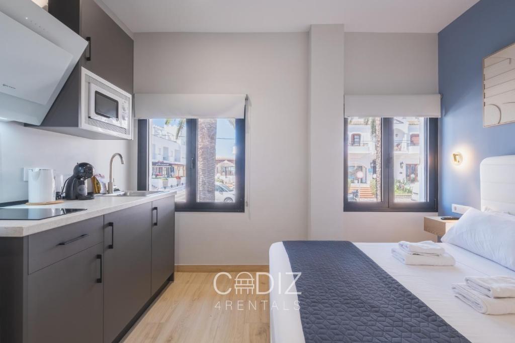 CORAL ZAHARA Suites by Cadiz4Rentals - 3