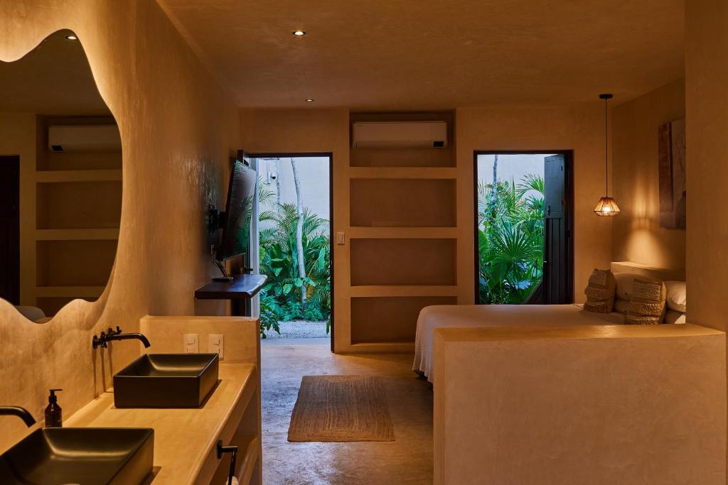 Aldea Itzamatul, Izamal