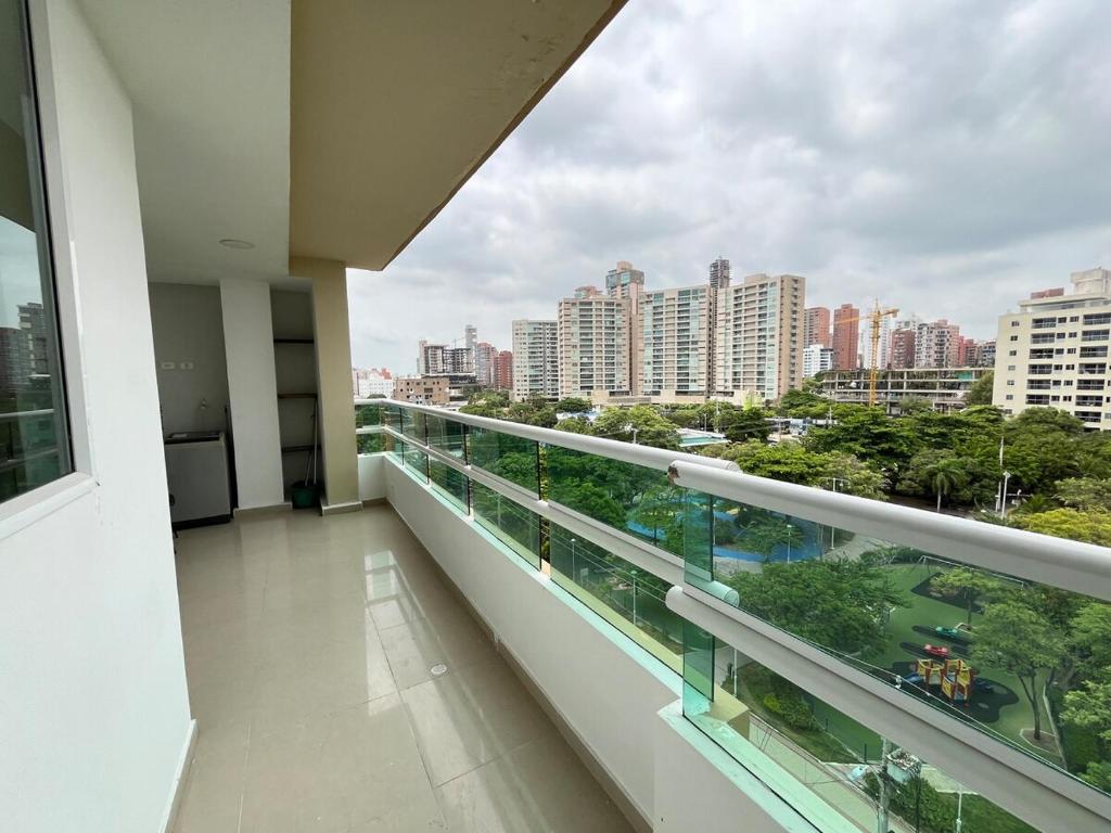 Comodo y economico con vista a parque electrificadora y ciudad - 2