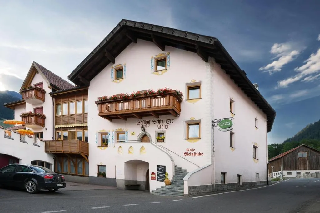Gasthof Schwarzer Adler, hotel in Resia