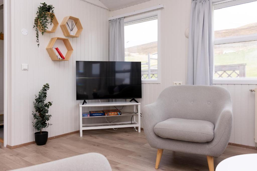 Shared lounge/TV area