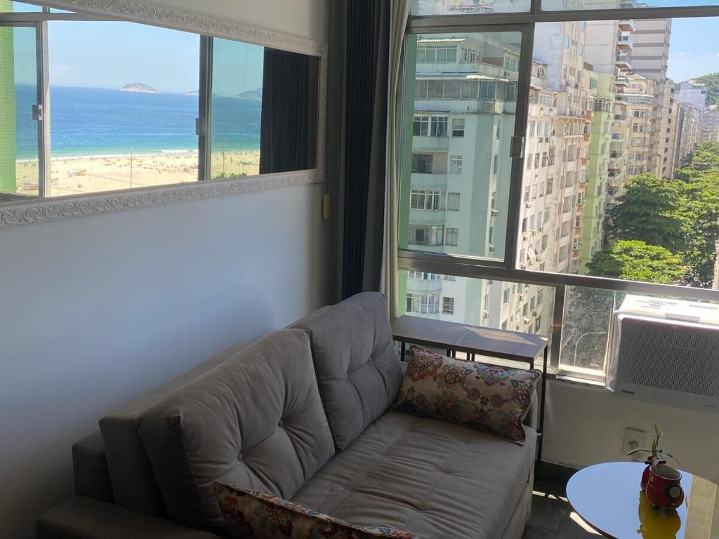 Spectacular ocean view studio with wi-fi and quiet air conditioning, Rio de Janeiro