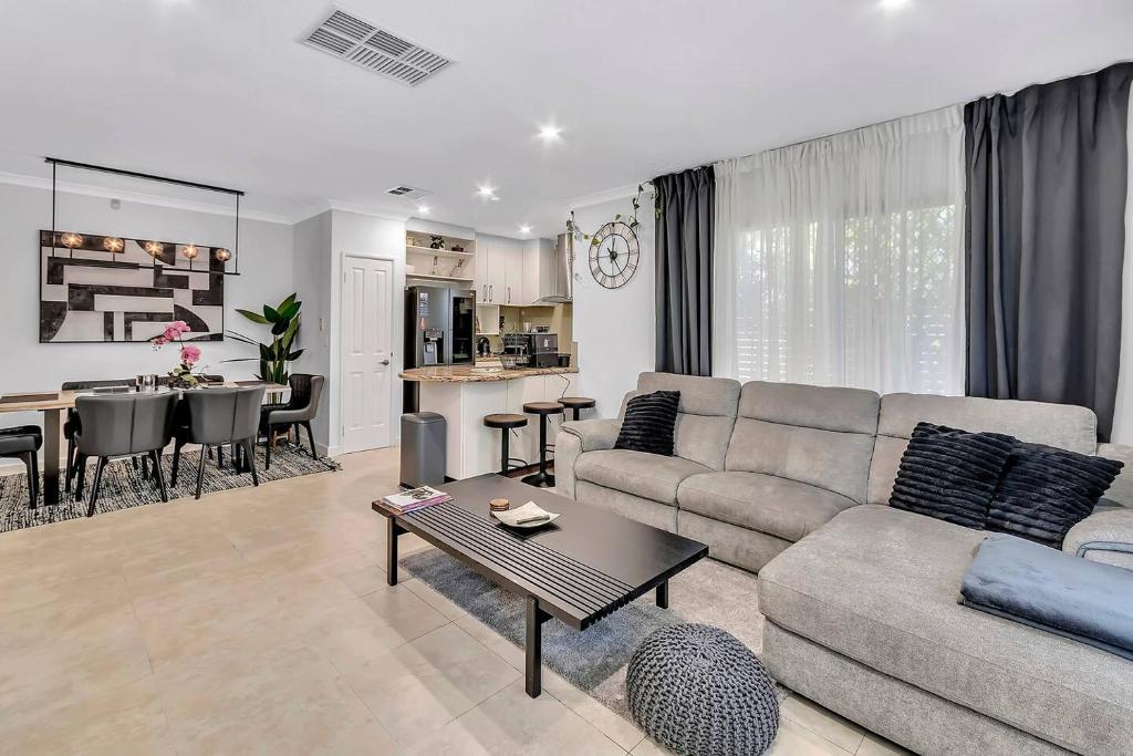 Mono Haus - Sleek Doubleview Escape near Beach & CBD, Perth