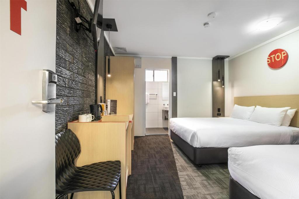 Nightcap at Jamison Hotel, Penrith