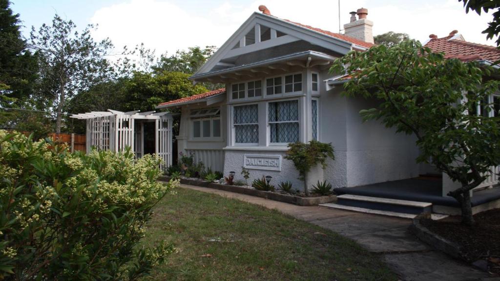 Dalgleish Character Mountain Cottage, Katoomba
