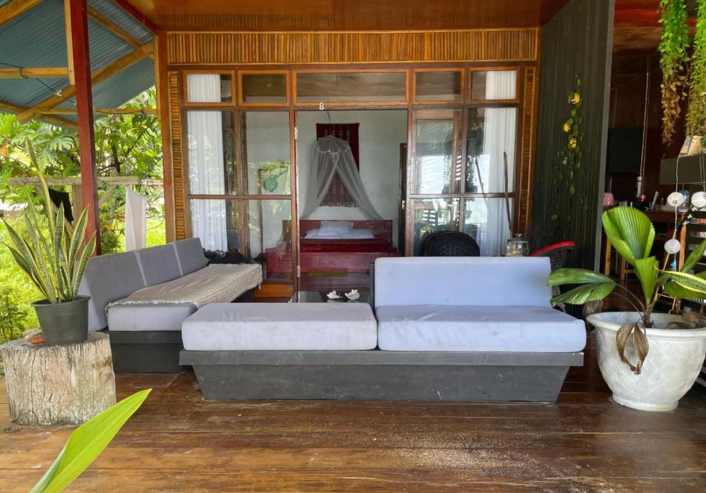 Savana Cottages, Letman