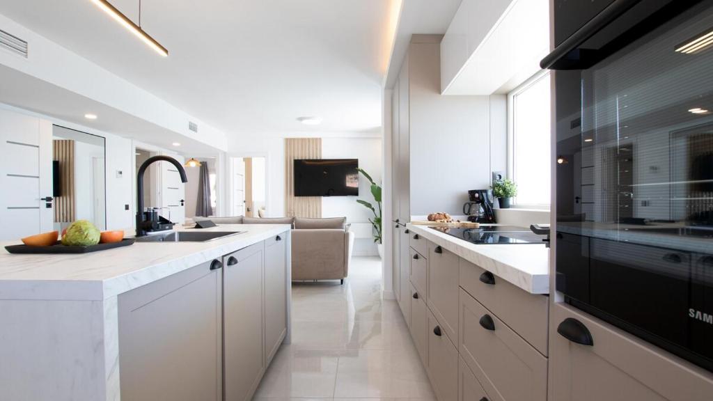Stunning beachfront penthouse Calahonda Málaga - 5
