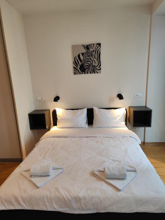Belle Apartments-Elegance Apartments - 2