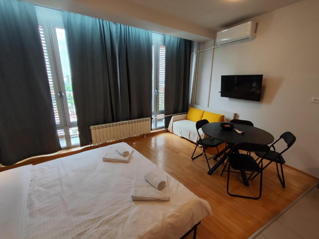 Belle Apartments-Elegance Apartments - 4