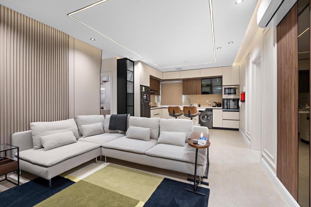 GR-Elegant 2BR Apartment near KAFD - Prime Location, Rijád