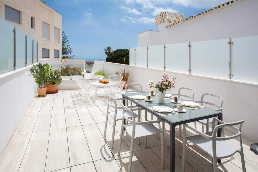 Stylish Apartment Large Terrace in Historic Mija - 2